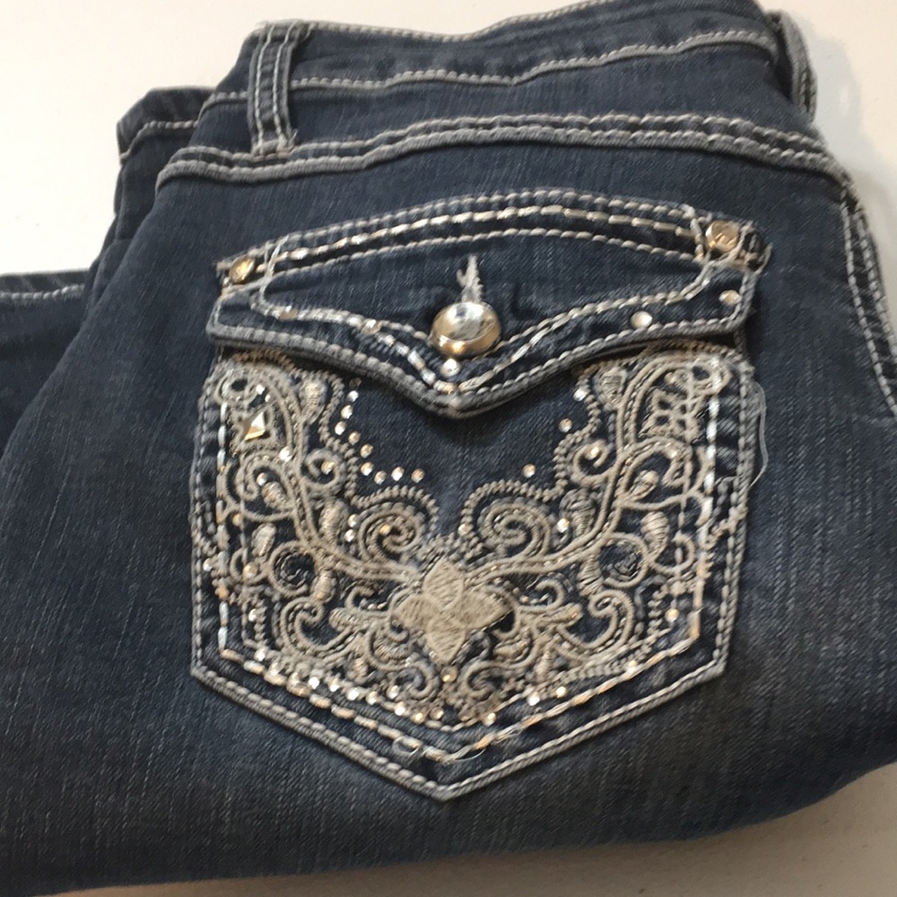 Earl SZ 8 Cropped Jeans Slenderizing Dark Rinse Blue! Embellished Double Stitch!